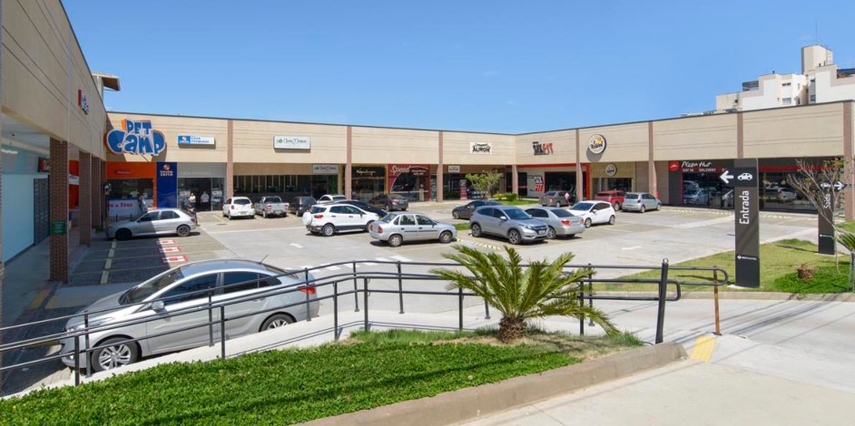 Com pandemia, país vive febre de strip malls